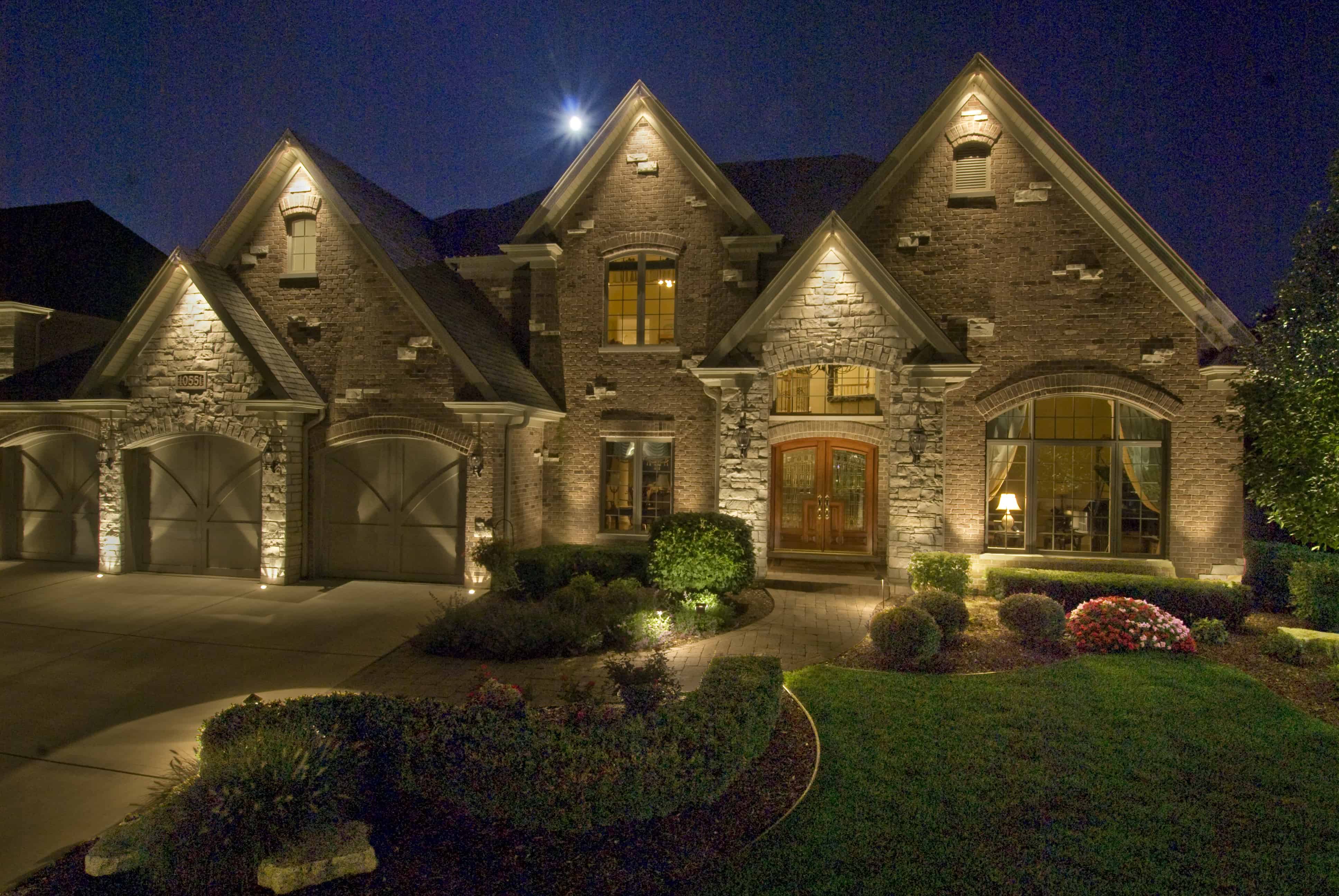 Residential Homes Outdoor  Lighting  in Chicago IL Outdoor  Accents