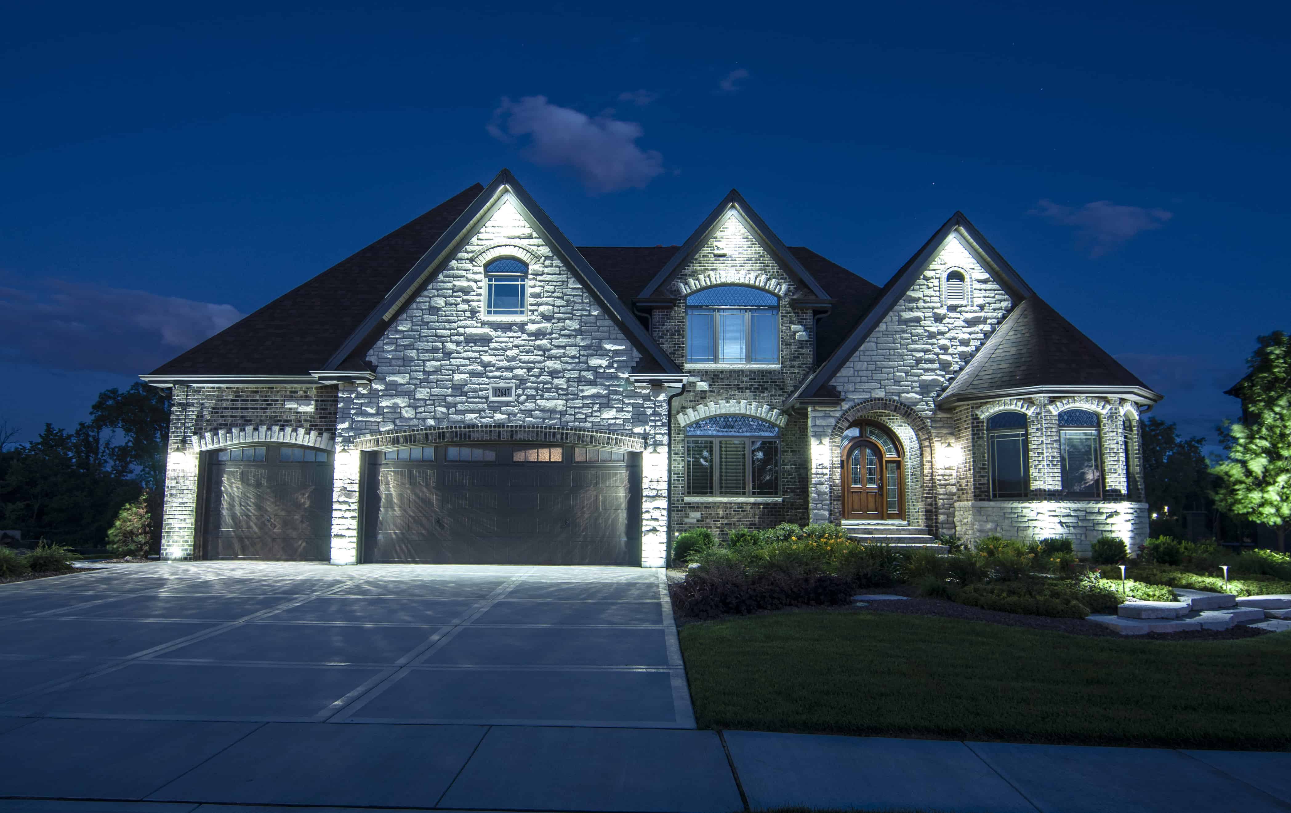 Residential Homes  Outdoor  Lighting  in Chicago IL 